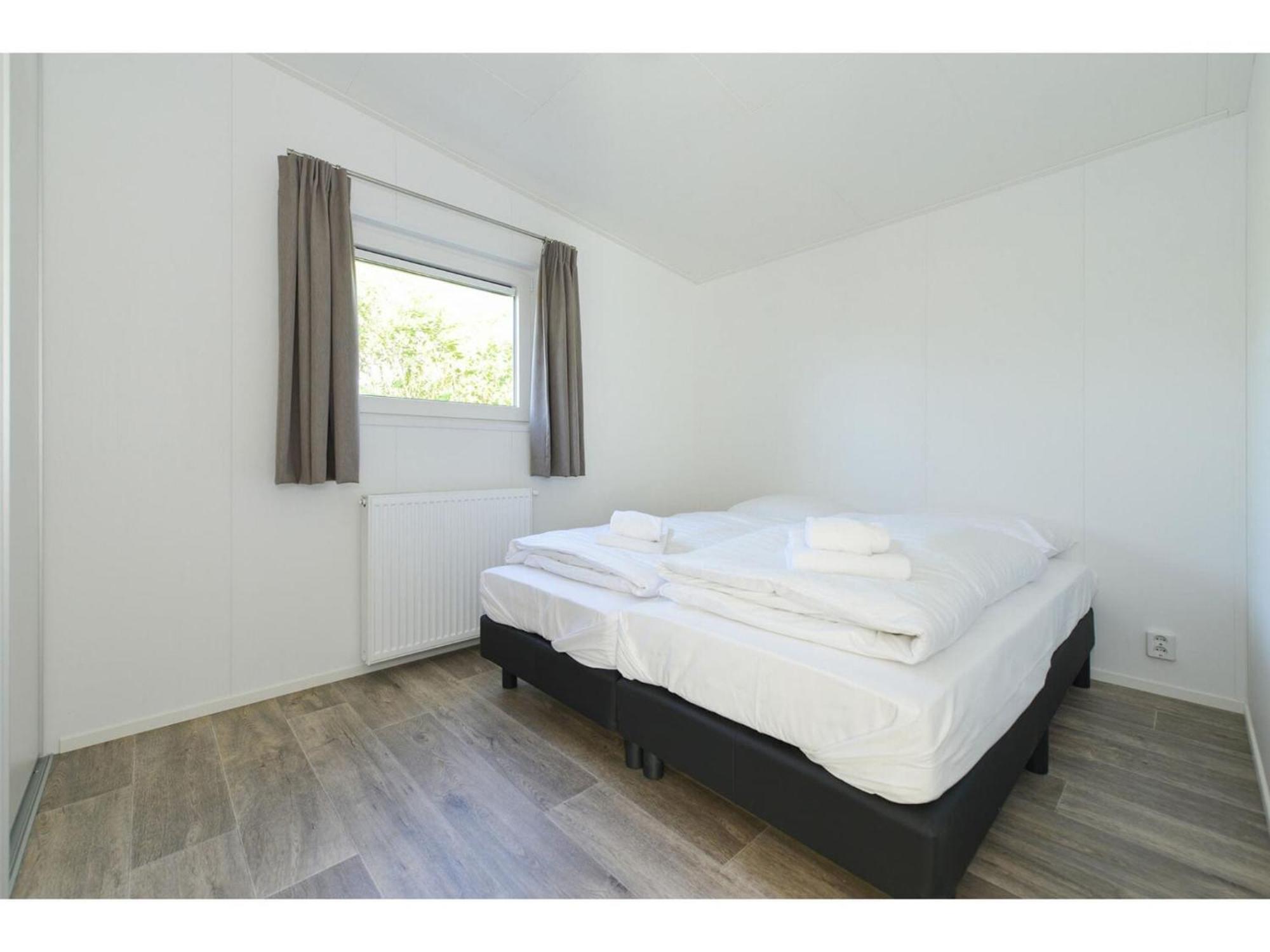 Brand New Chalets At 10 Minutes From The Oosterschelde Heinkenszand Екстериор снимка
