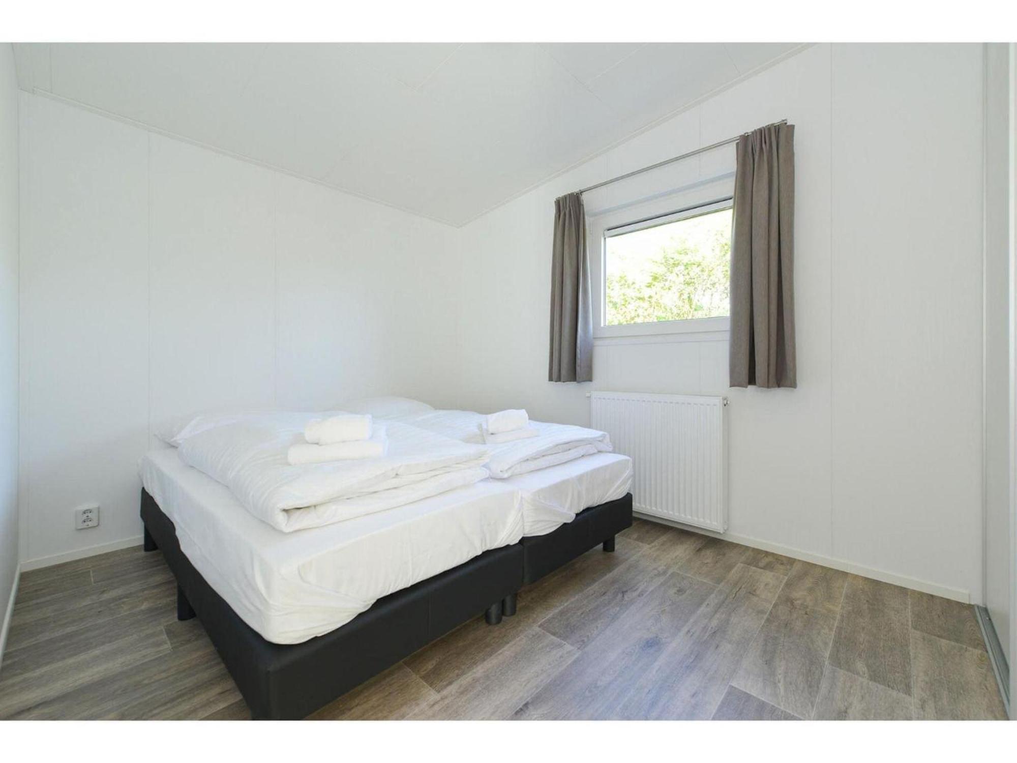 Brand New Chalets At 10 Minutes From The Oosterschelde Heinkenszand Екстериор снимка